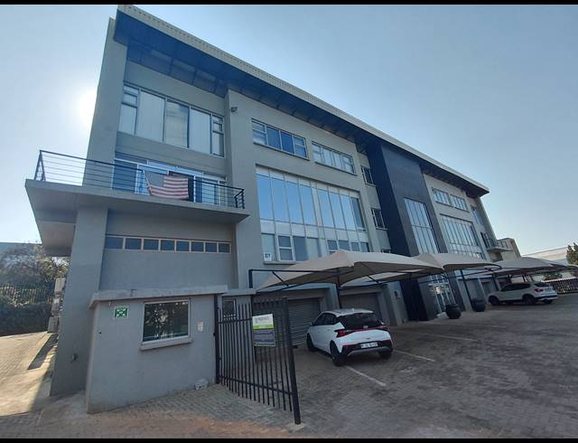 248M² OFFICE TO LET IN KYALAMI